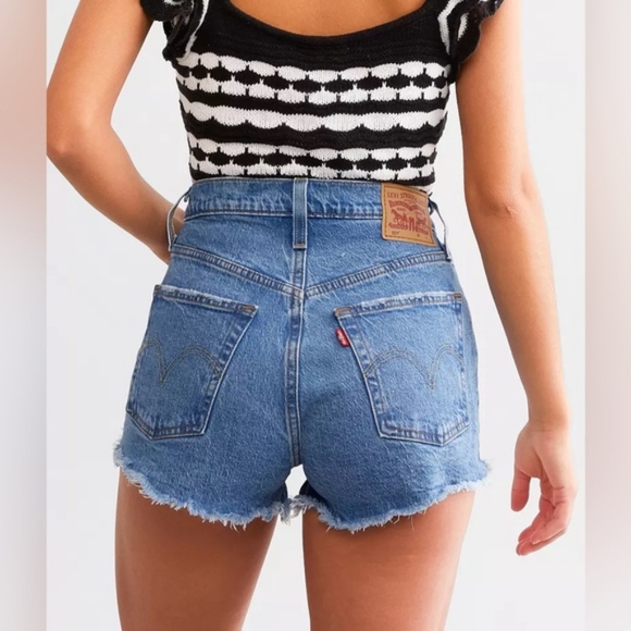 Levi 501 Cut Off Raw Hem Denim Buttom Fly Shorts 28 - Picture 1 of 6